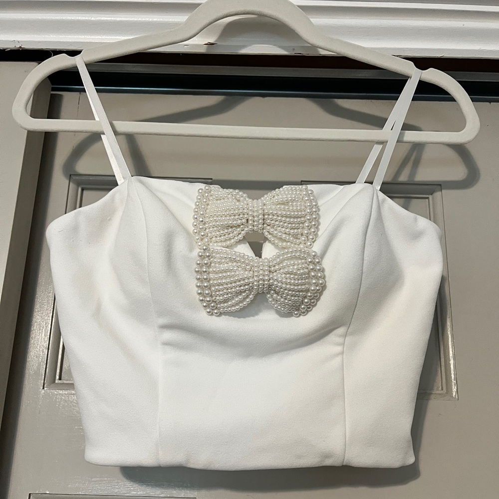 Pearl bow white tube top